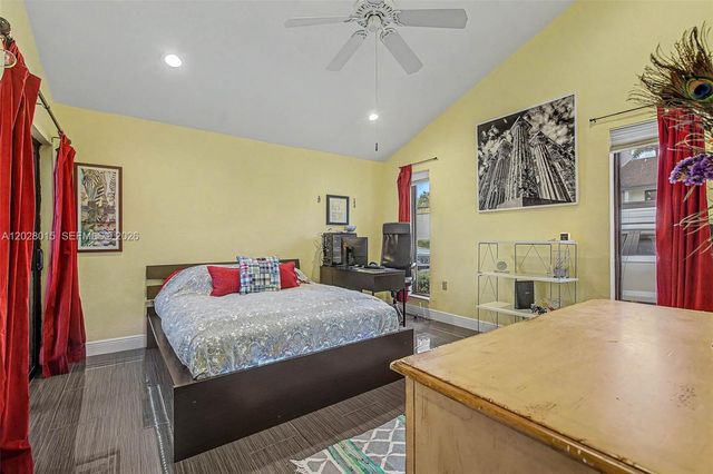 6671 SW 70th Terrace 20, South Miami, FL 33143