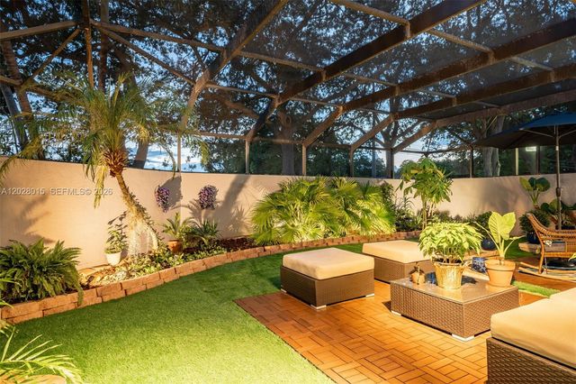6671 SW 70th Terrace 20, South Miami, FL 33143