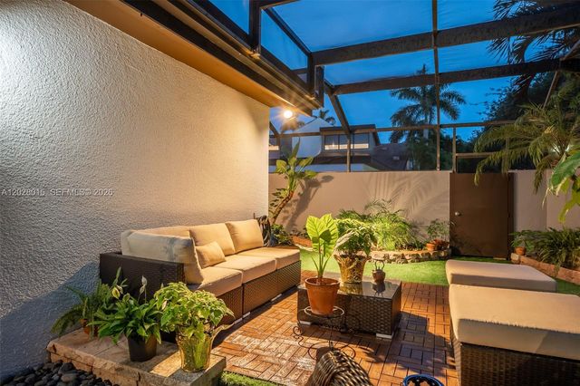 6671 SW 70th Terrace 20, South Miami, FL 33143