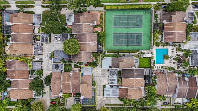 6671 SW 70th Terrace 20, South Miami, FL 33143