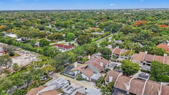 6671 SW 70th Terrace 20, South Miami, FL 33143