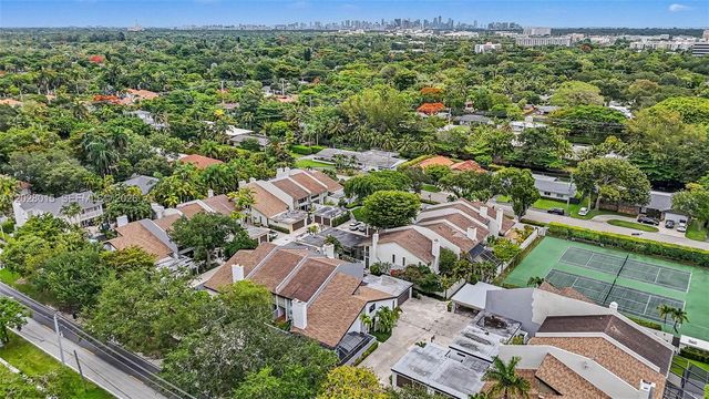 6671 SW 70th Terrace 20, South Miami, FL 33143