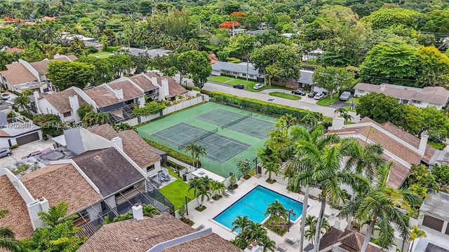 6671 SW 70th Terrace 20, South Miami, FL 33143