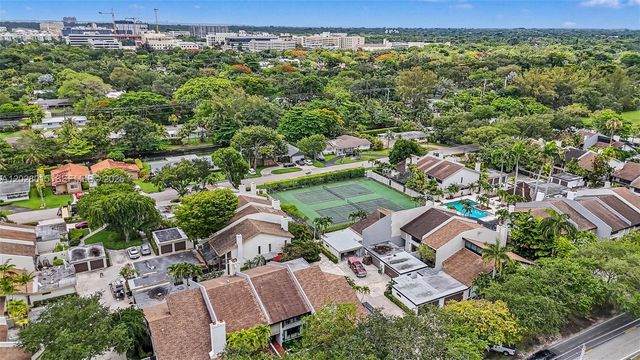 6671 SW 70th Terrace 20, South Miami, FL 33143