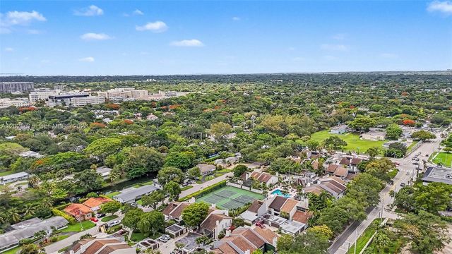 6671 SW 70th Terrace 20, South Miami, FL 33143