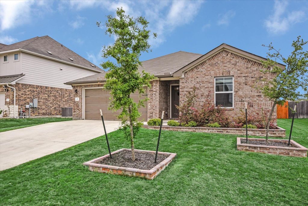105 Saviano RD, Hutto, TX 78634