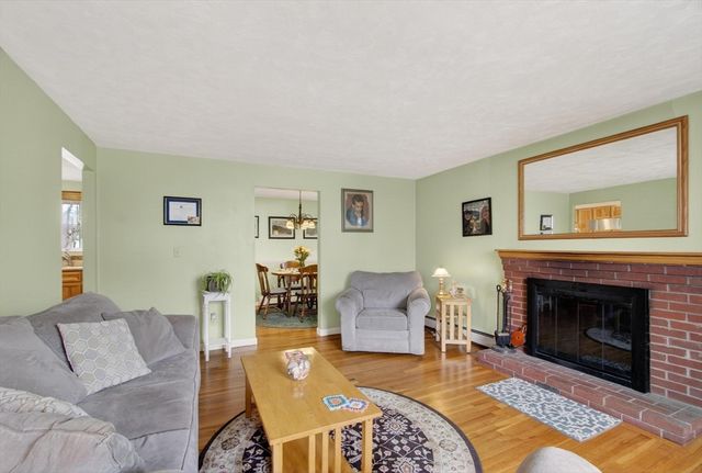 24 Oak Ridge Circle, Lynn, MA 01904