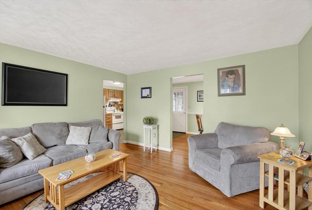 24 Oak Ridge Circle, Lynn, MA 01904