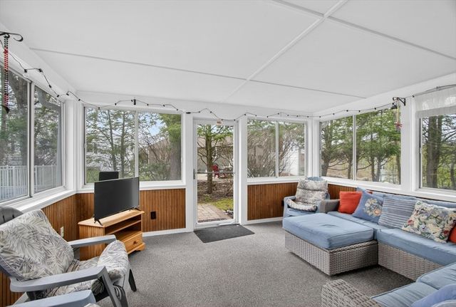 24 Oak Ridge Circle, Lynn, MA 01904