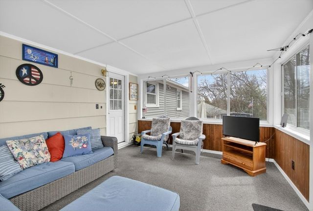 24 Oak Ridge Circle, Lynn, MA 01904