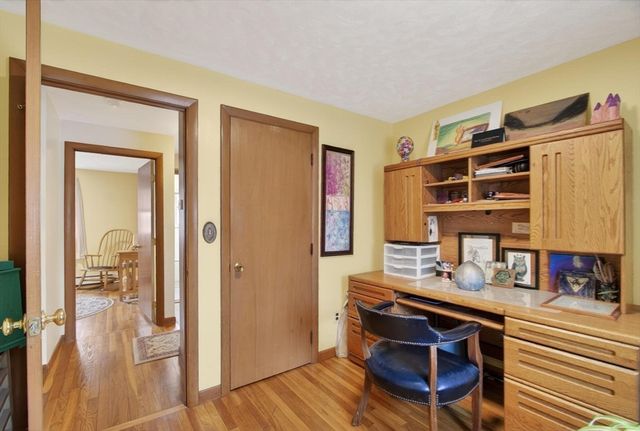 24 Oak Ridge Circle, Lynn, MA 01904