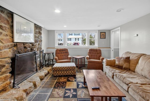 24 Oak Ridge Circle, Lynn, MA 01904