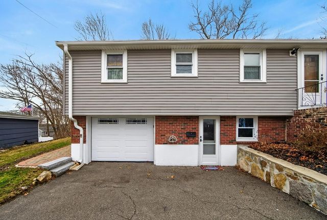 24 Oak Ridge Circle, Lynn, MA 01904