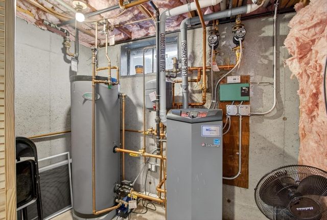 24 Oak Ridge Circle, Lynn, MA 01904