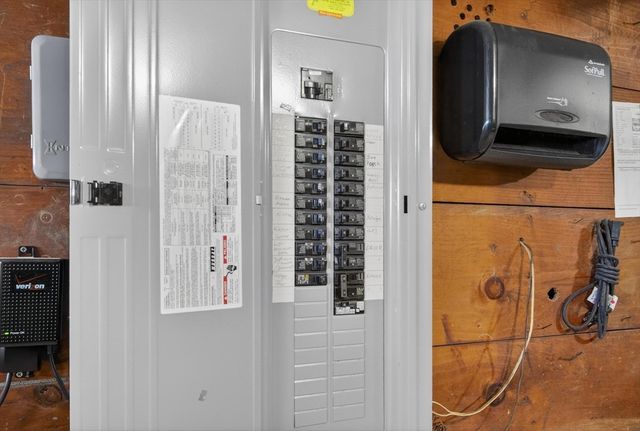 24 Oak Ridge Circle, Lynn, MA 01904