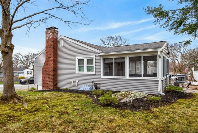 24 Oak Ridge Circle, Lynn, MA 01904