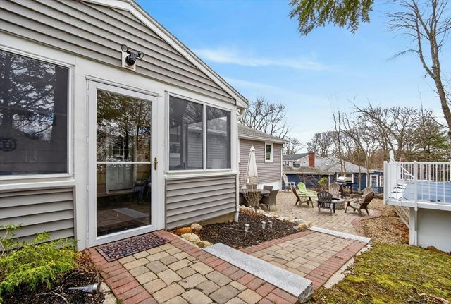 24 Oak Ridge Circle, Lynn, MA 01904