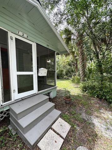 725 NE 5TH AVENUE, Gainesville, FL 32601