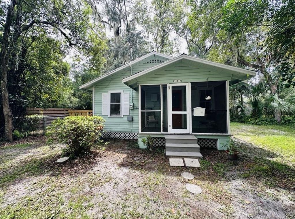 725 NE 5TH AVENUE, Gainesville, FL 32601