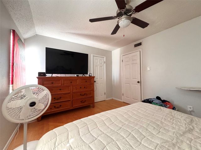 3007 Valley Meadow Drive 3005, Dallas, TX 75220