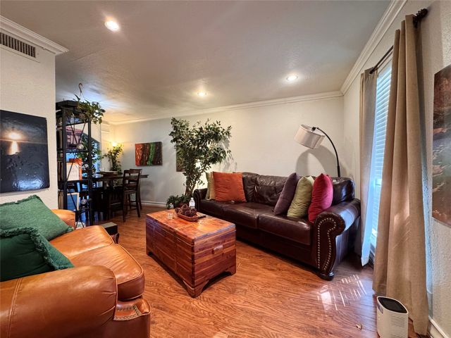 3007 Valley Meadow Drive 3005, Dallas, TX 75220