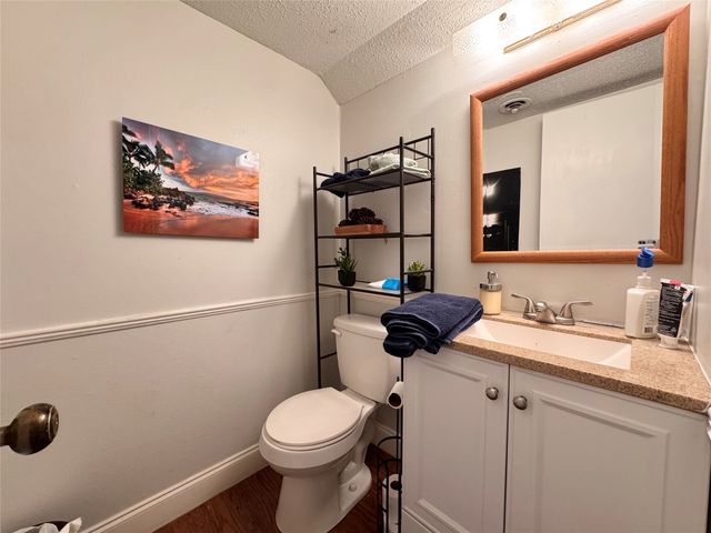 3007 Valley Meadow Drive 3005, Dallas, TX 75220