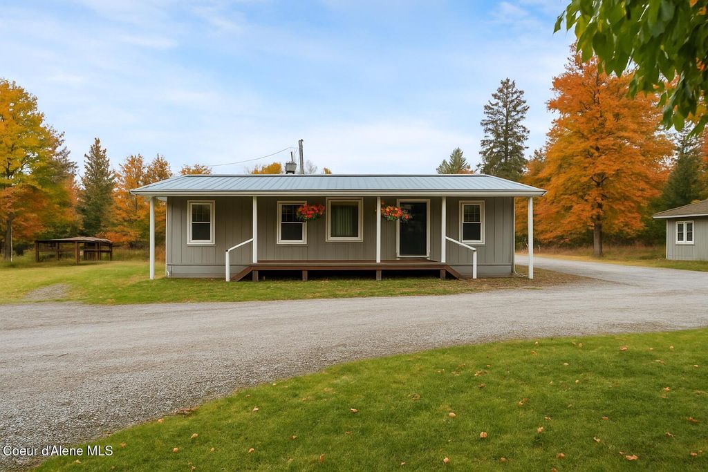 27453 N Ramsey Rd, Athol, ID 83801