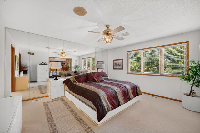 664 58th Street 3, West Des Moines, IA 50266