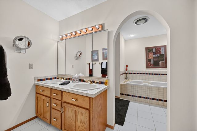664 58th Street 3, West Des Moines, IA 50266