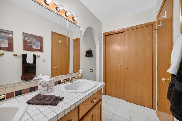 664 58th Street 3, West Des Moines, IA 50266