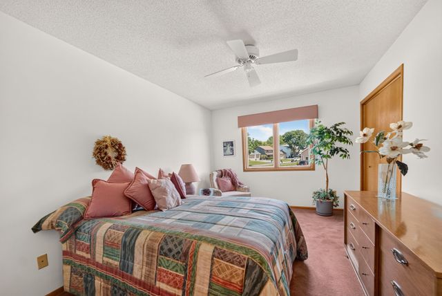 664 58th Street 3, West Des Moines, IA 50266