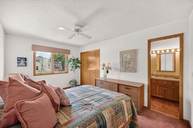 664 58th Street 3, West Des Moines, IA 50266