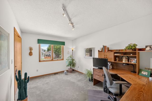 664 58th Street 3, West Des Moines, IA 50266