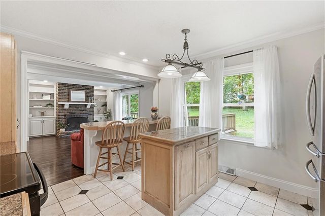 12903 W 77th Terrace, Lenexa, KS 66216