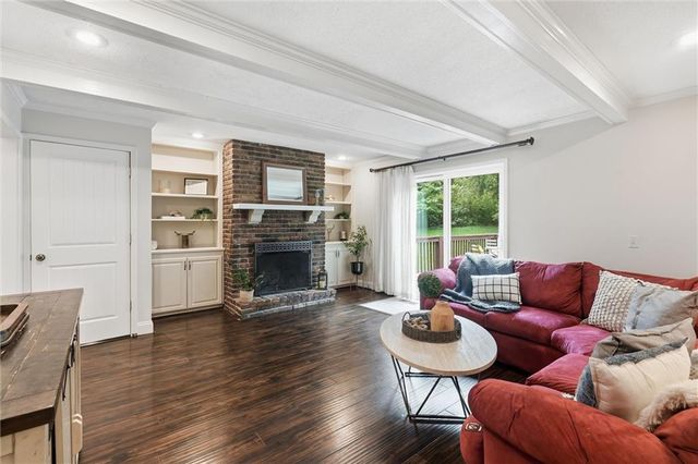 12903 W 77th Terrace, Lenexa, KS 66216