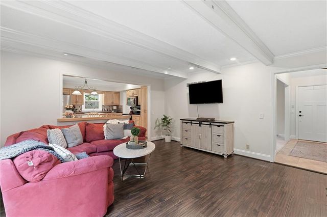12903 W 77th Terrace, Lenexa, KS 66216