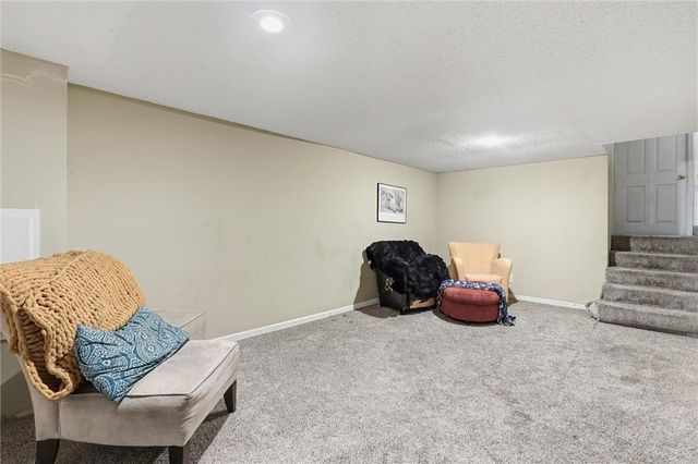 12903 W 77th Terrace, Lenexa, KS 66216