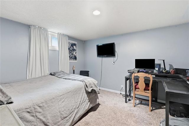 12903 W 77th Terrace, Lenexa, KS 66216