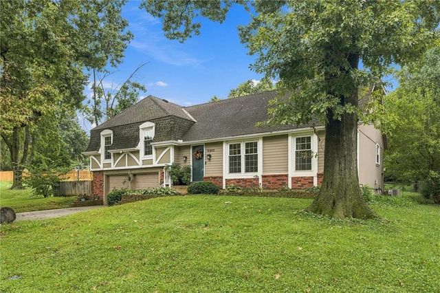 12903 W 77th Terrace, Lenexa, KS 66216