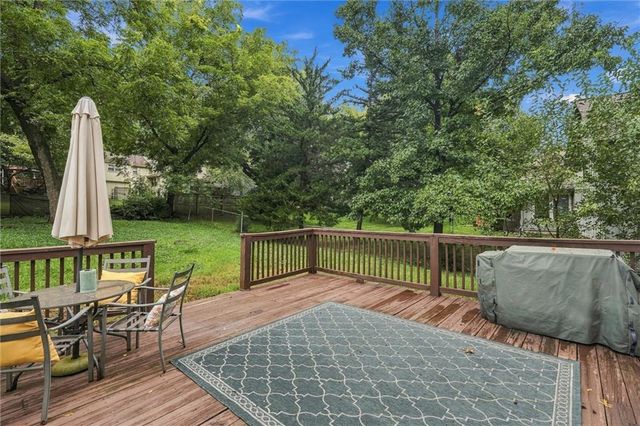 12903 W 77th Terrace, Lenexa, KS 66216
