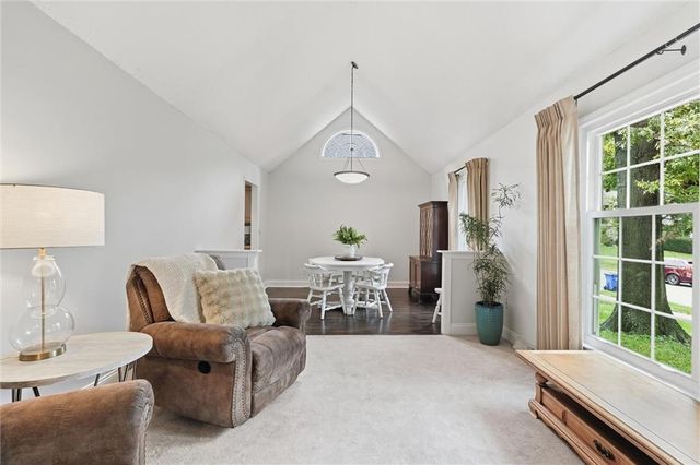 12903 W 77th Terrace, Lenexa, KS 66216