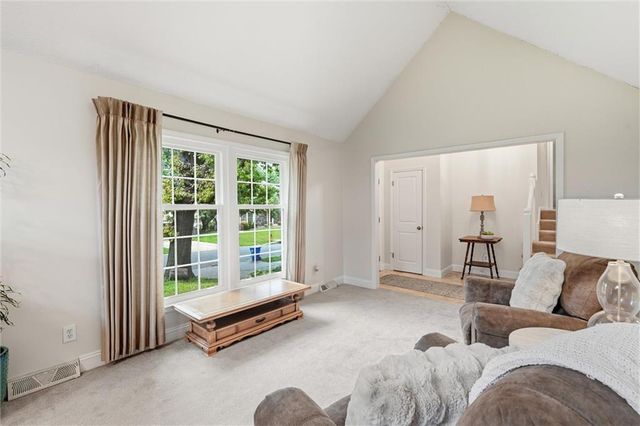 12903 W 77th Terrace, Lenexa, KS 66216