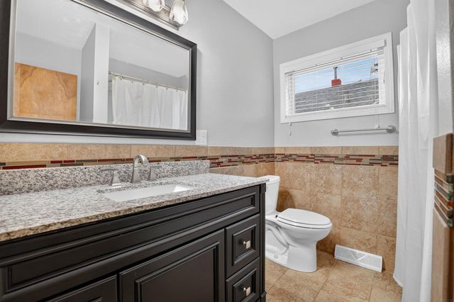 216 Hartman Avenue, Waterloo, IA 50701