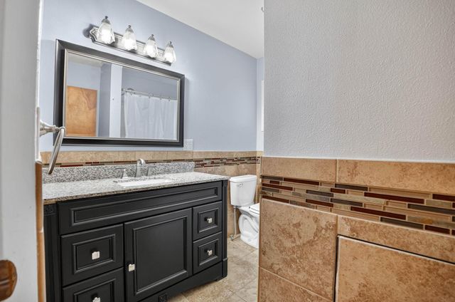 216 Hartman Avenue, Waterloo, IA 50701