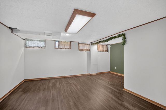 216 Hartman Avenue, Waterloo, IA 50701