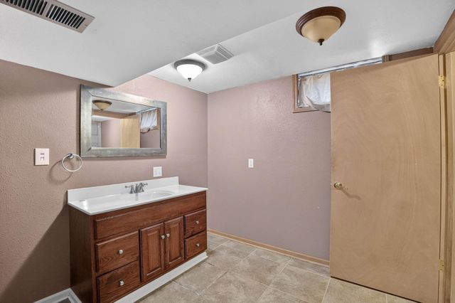 216 Hartman Avenue, Waterloo, IA 50701