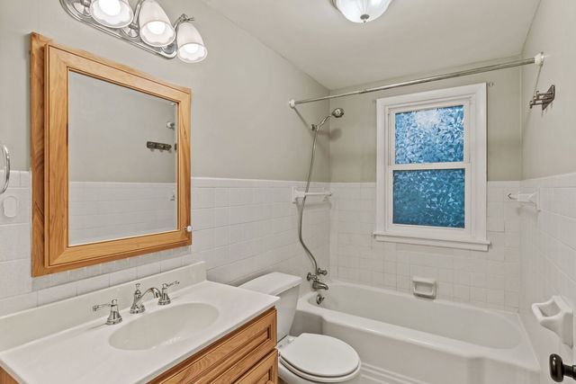 2140 Fairhaven Road, Davenport, IA 52803