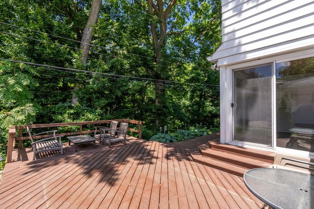 2140 Fairhaven Road, Davenport, IA 52803