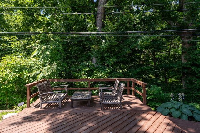 2140 Fairhaven Road, Davenport, IA 52803
