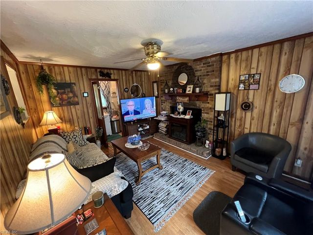 1821 Spar ST, Chesapeake, VA 23321